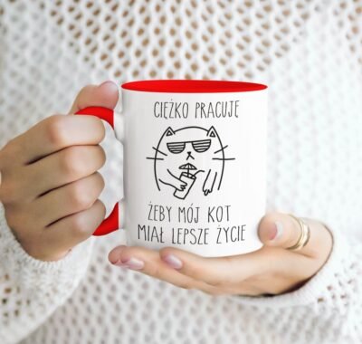 kubek z kotem Ciężko pracuję, żeby mój kot miał lepsze życie czerwony