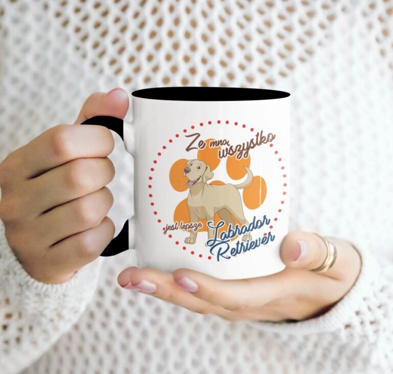 kubek z psem labrador retriever czarny